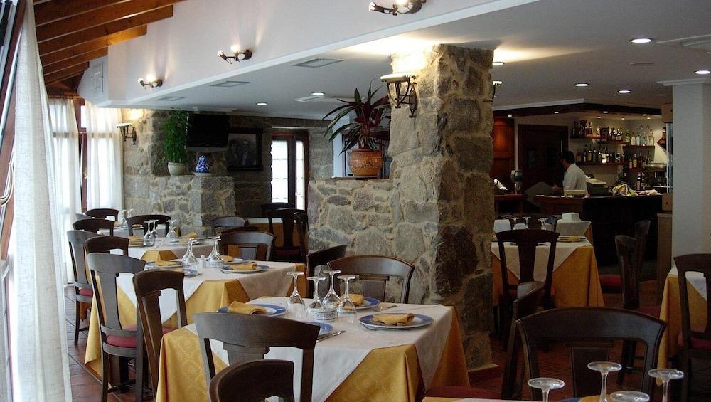 Hotel Caldelas Sacra-Pension Rustica 3 Estrellas Кастро Калделас Екстериор снимка