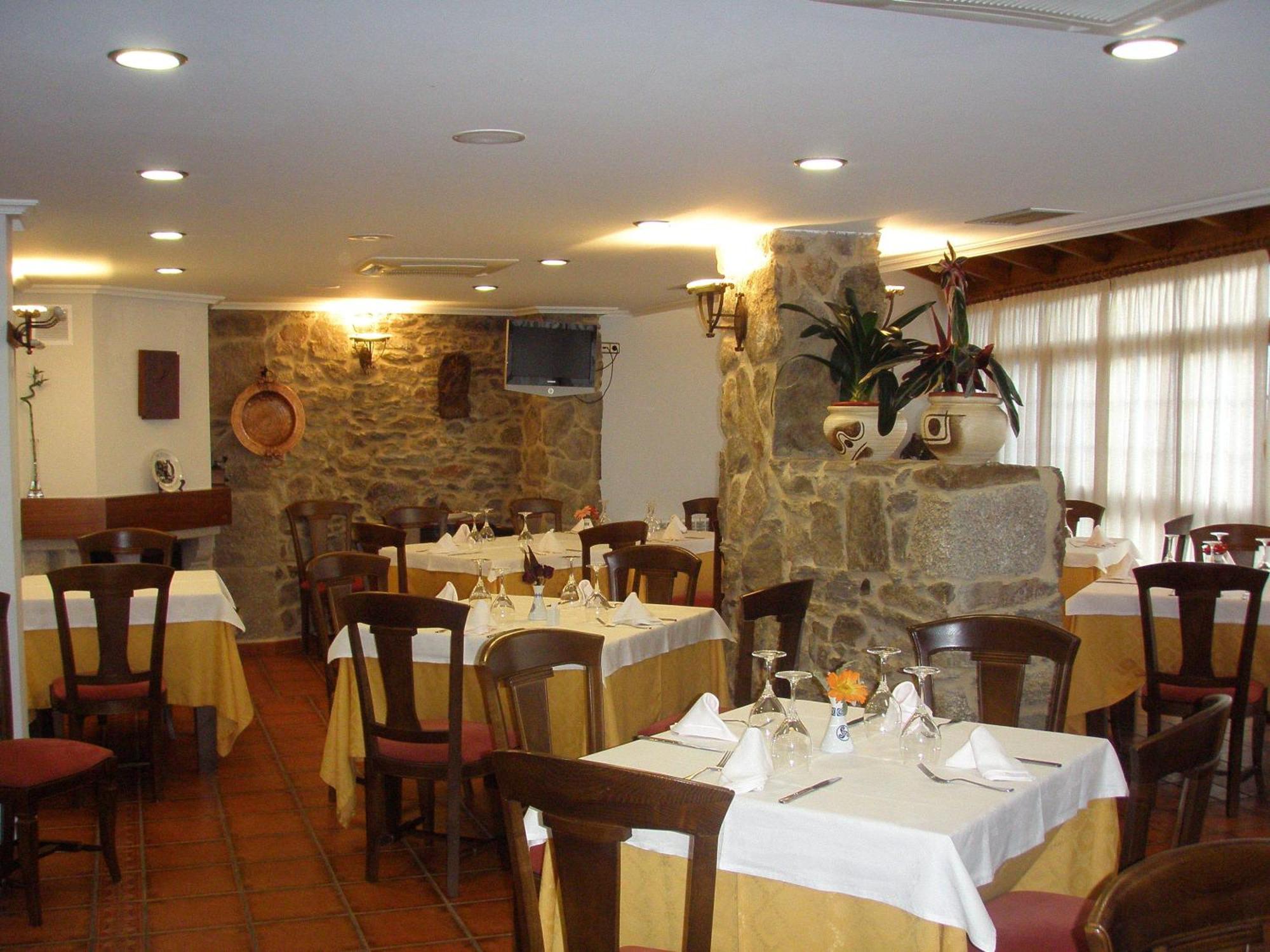 Hotel Caldelas Sacra-Pension Rustica 3 Estrellas Кастро Калделас Екстериор снимка