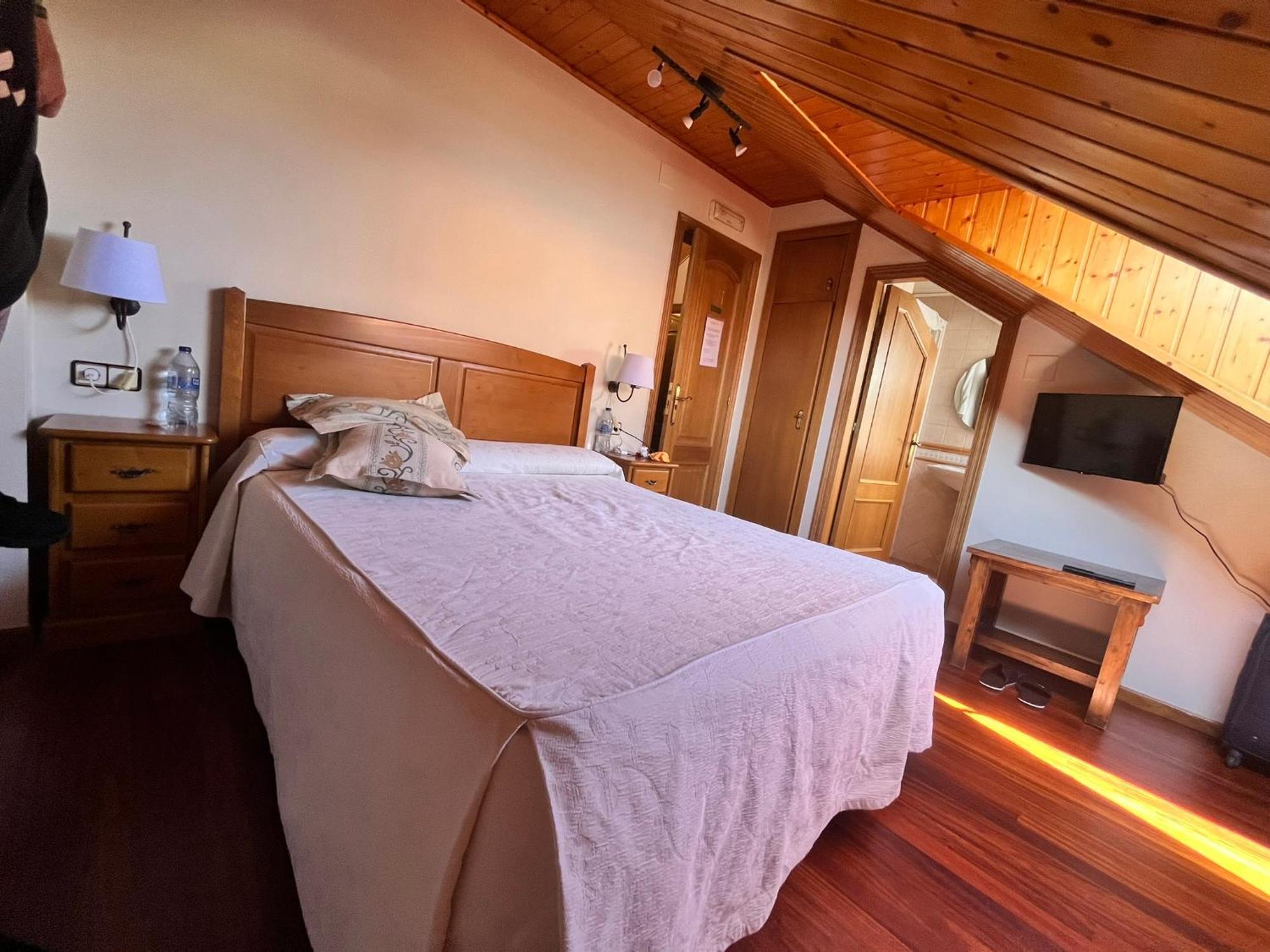 Hotel Caldelas Sacra-Pension Rustica 3 Estrellas Кастро Калделас Екстериор снимка