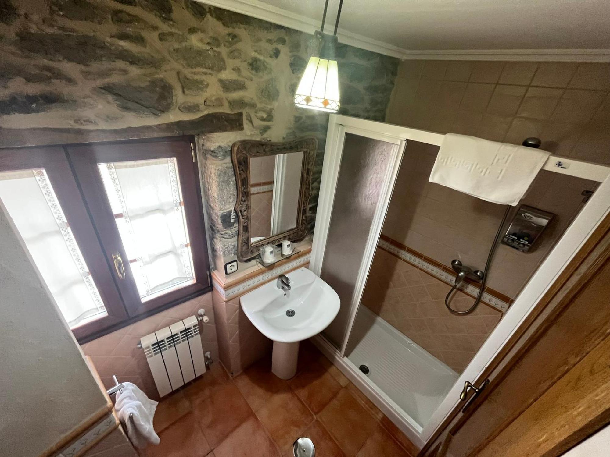 Hotel Caldelas Sacra-Pension Rustica 3 Estrellas Кастро Калделас Екстериор снимка
