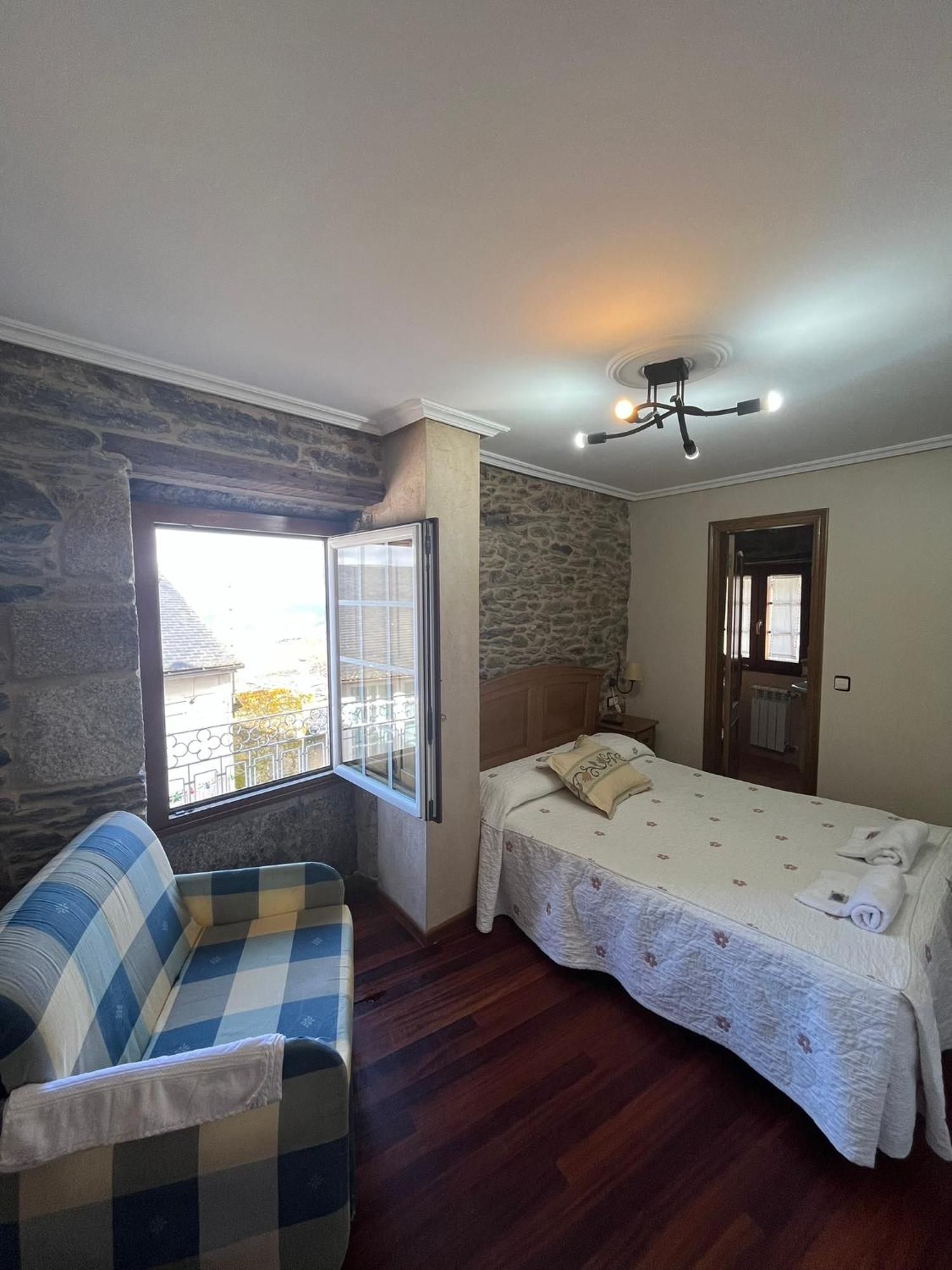Hotel Caldelas Sacra-Pension Rustica 3 Estrellas Кастро Калделас Екстериор снимка