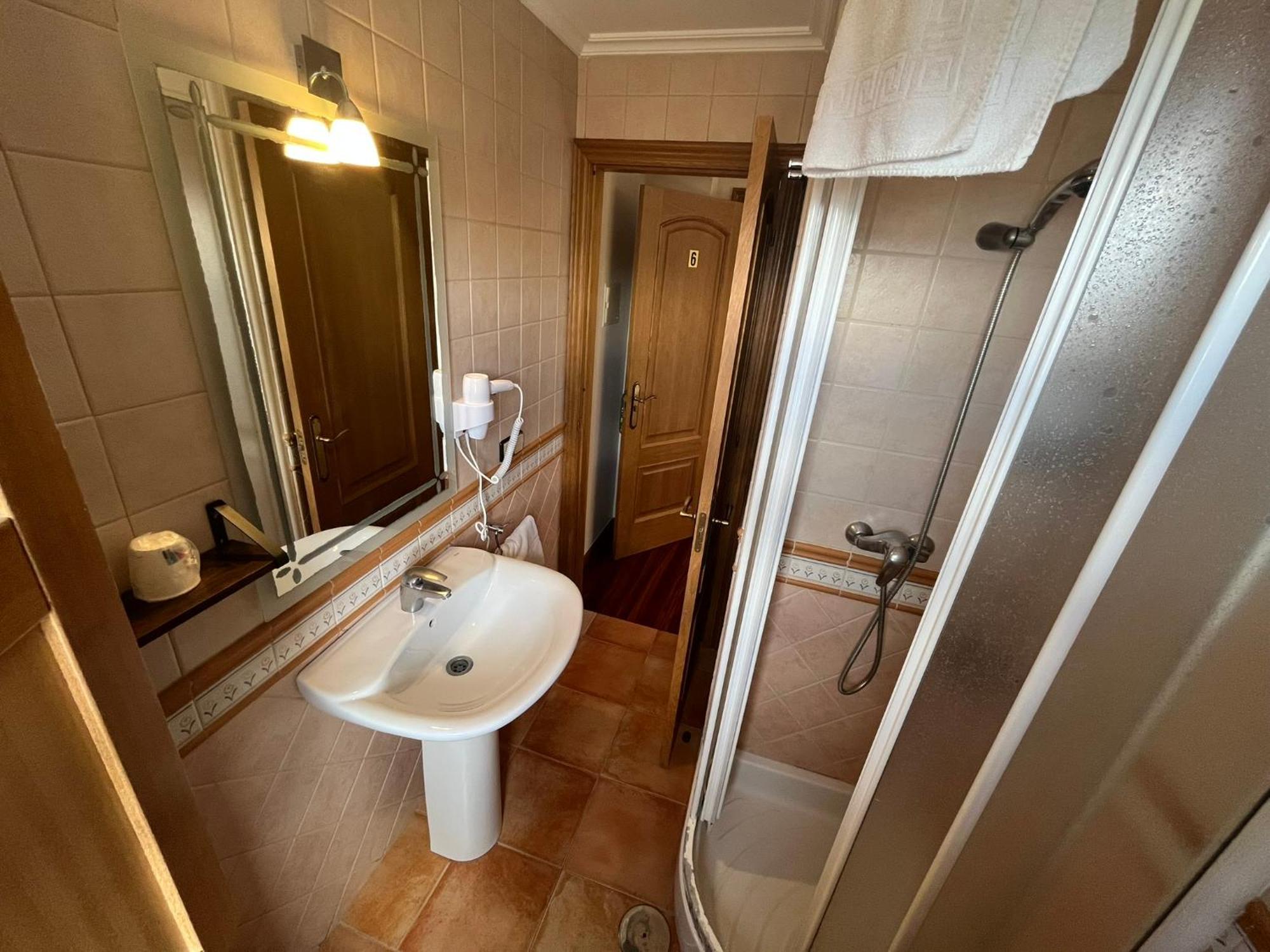 Hotel Caldelas Sacra-Pension Rustica 3 Estrellas Кастро Калделас Екстериор снимка
