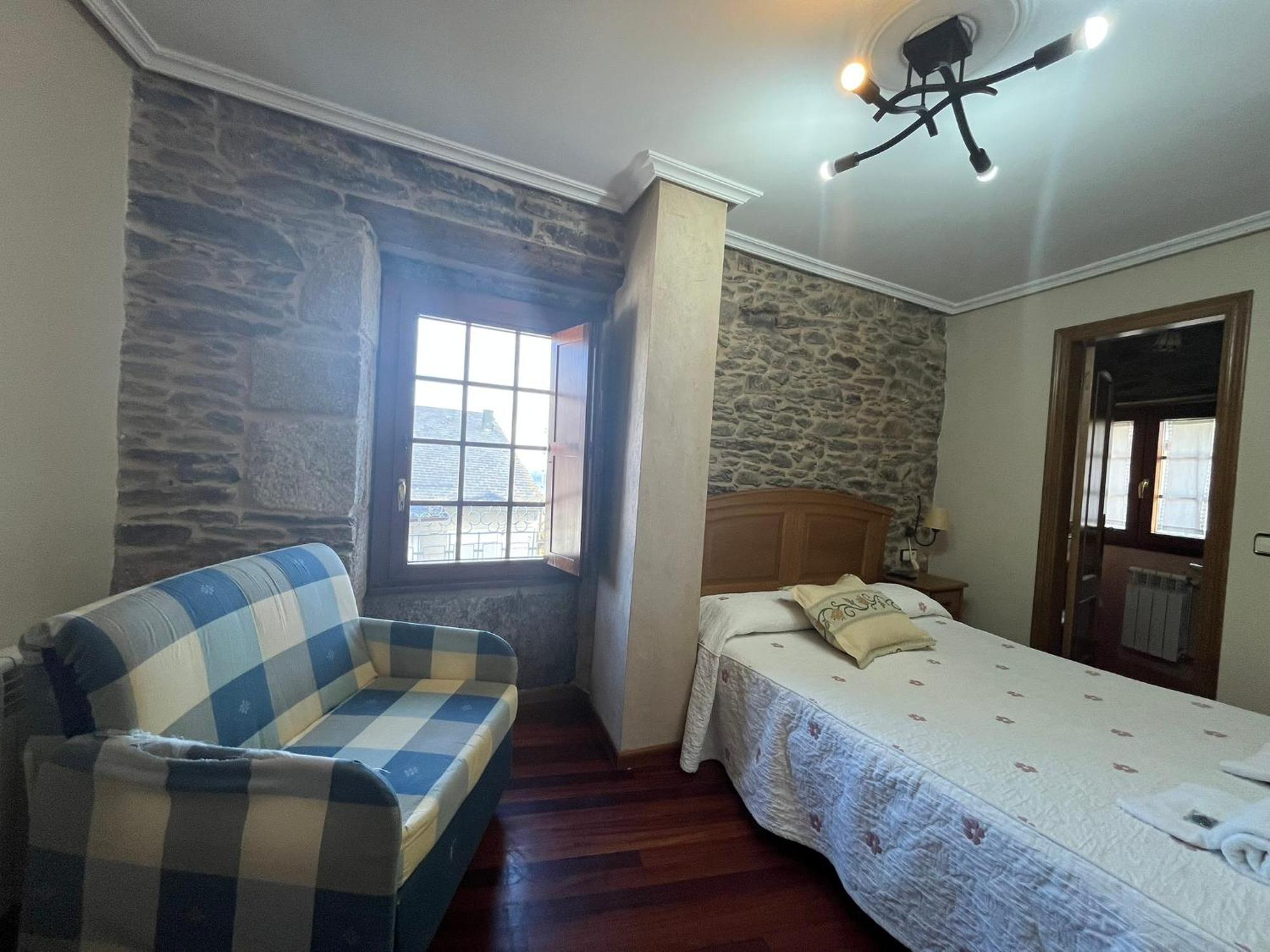 Hotel Caldelas Sacra-Pension Rustica 3 Estrellas Кастро Калделас Екстериор снимка