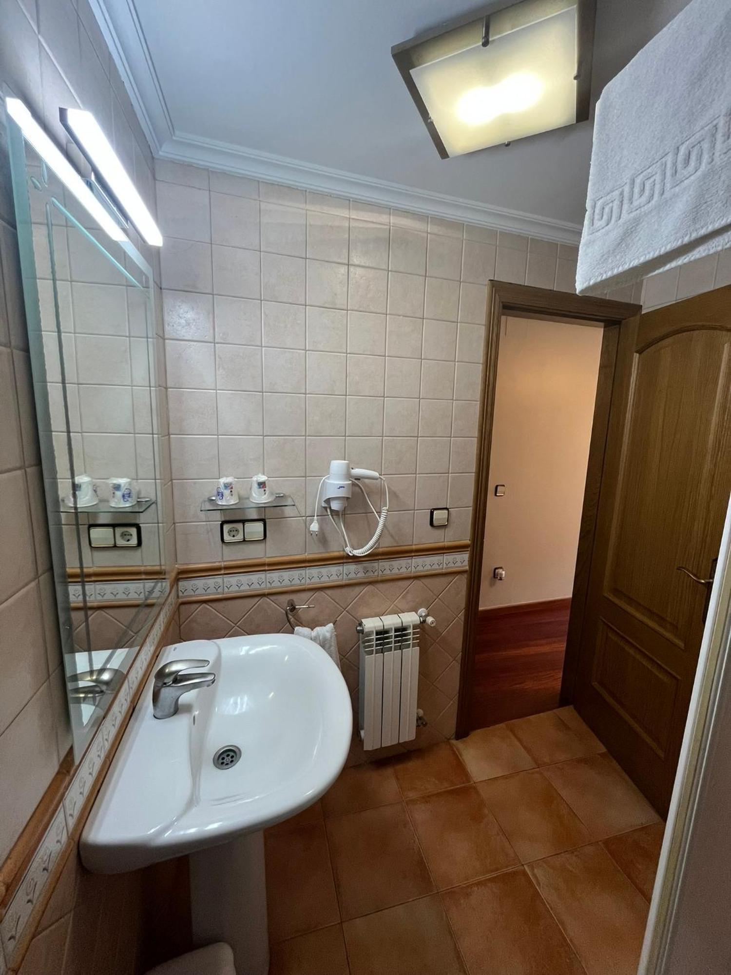 Hotel Caldelas Sacra-Pension Rustica 3 Estrellas Кастро Калделас Екстериор снимка